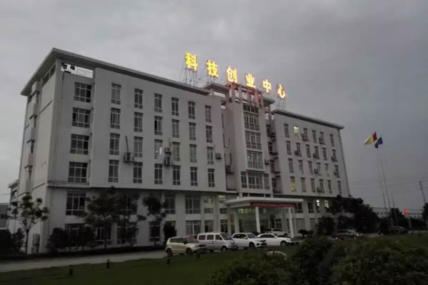中?？萍紭琼敯l(fā)光字制作加工
